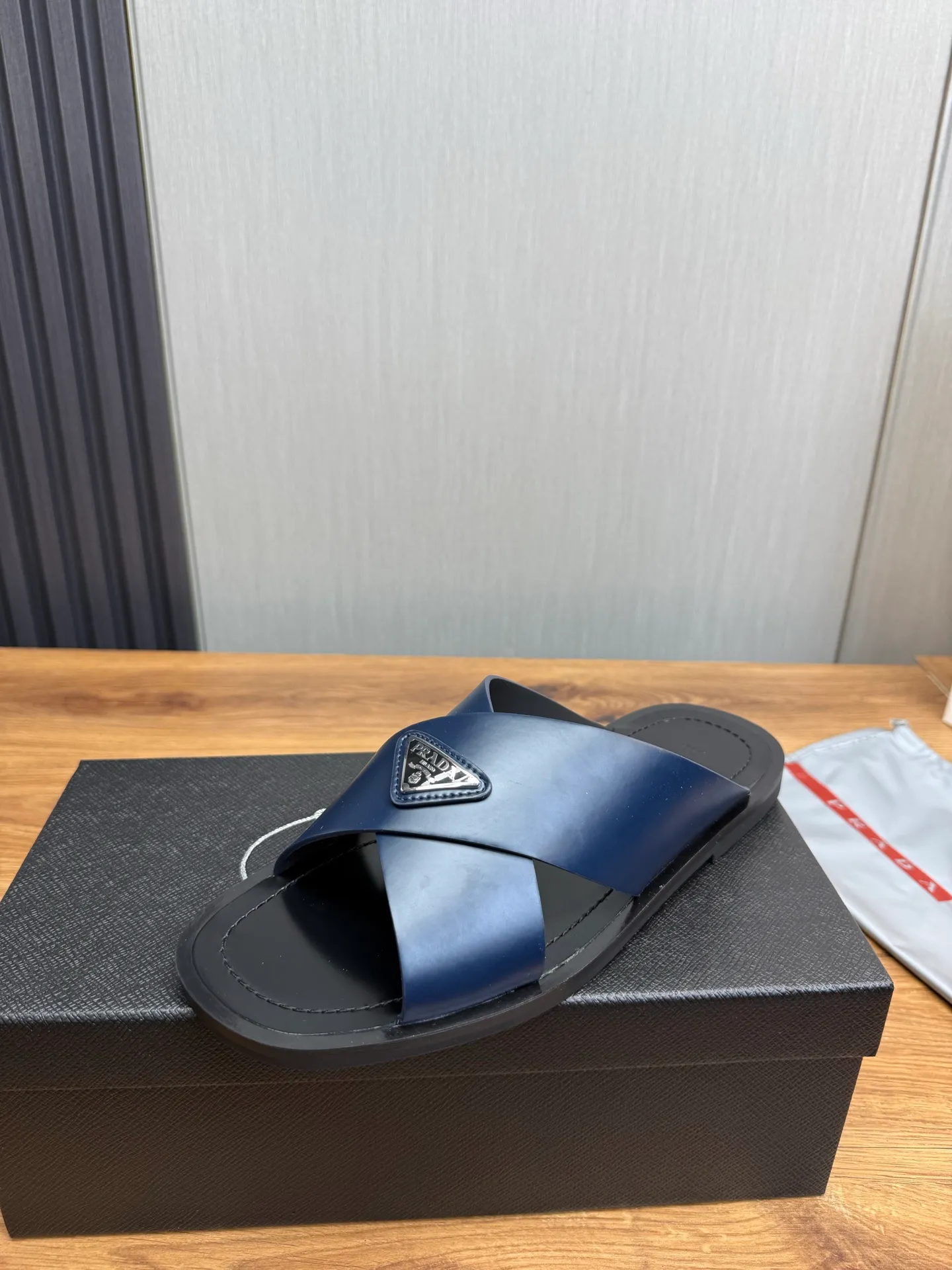 Factory price 340💰 ＰＲＡＤＡPrada - popular men's slippers hot sale 🔥 🩴Official website one to one production 38-45 sizes 45 46 🉑️Customized!